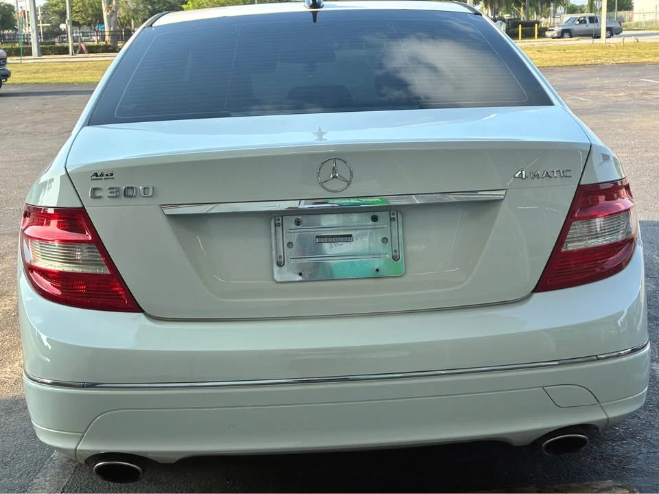 2011 Mercedes-Benz W204 C-Class - Image 4 of 4