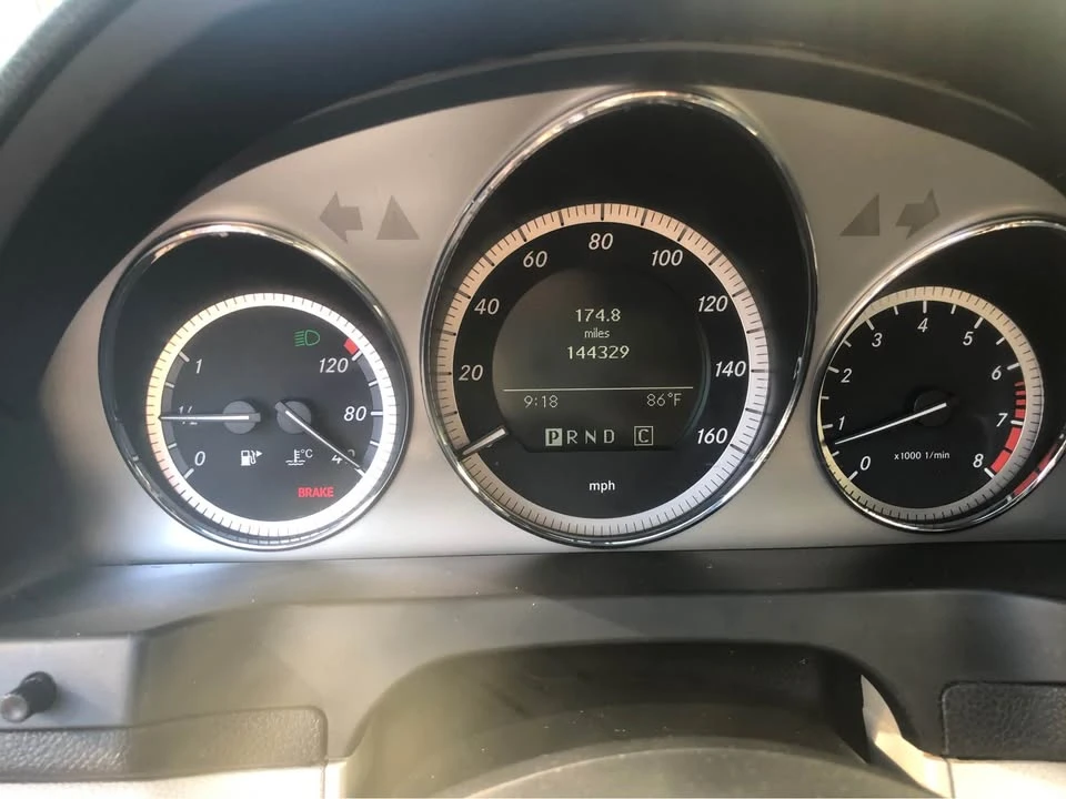 2011 Mercedes-Benz C207/A207 E-Class Coupe & Convertible - Image 2 of 9