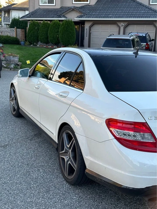 2011 Mercedes-Benz C207/A207 E-Class Coupe & Convertible - Image 2 of 9