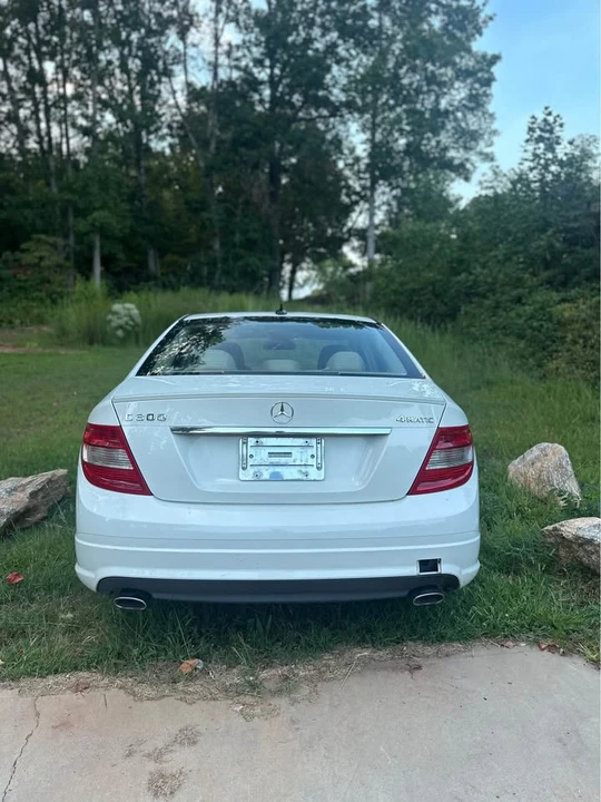 2011 Mercedes-Benz C207/A207 E-Class Coupe & Convertible - Image 4 of 10