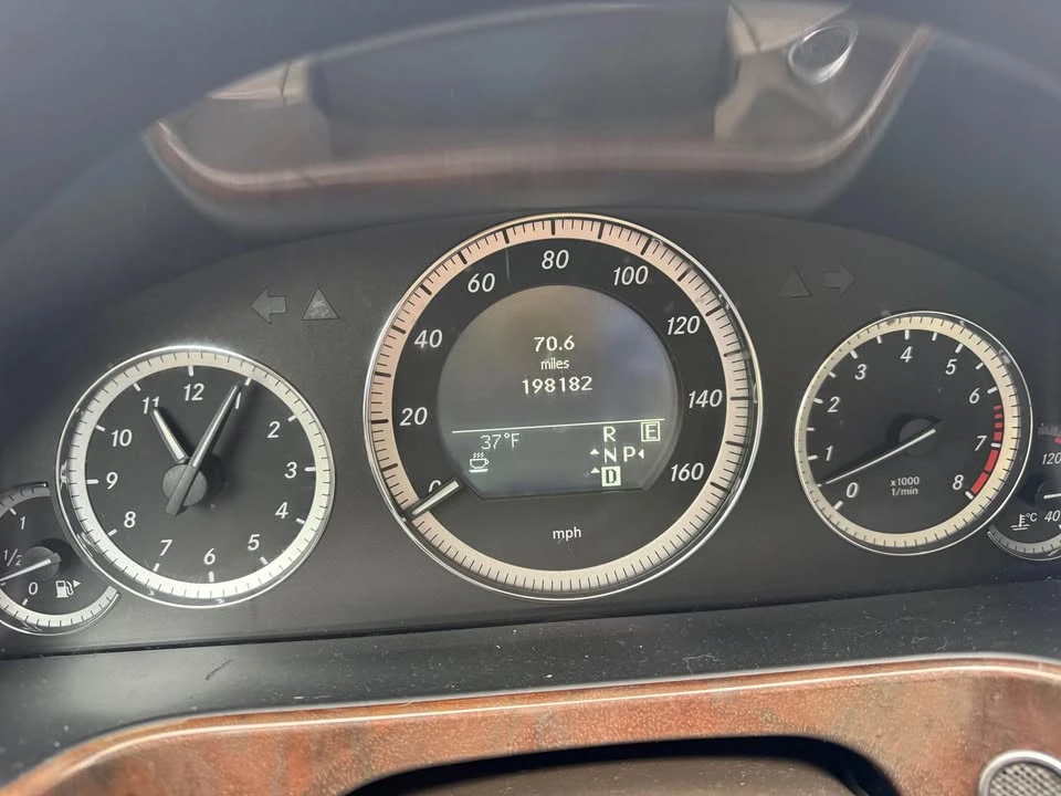 2011 Mercedes-Benz W212 E-Class - Image 11 of 20