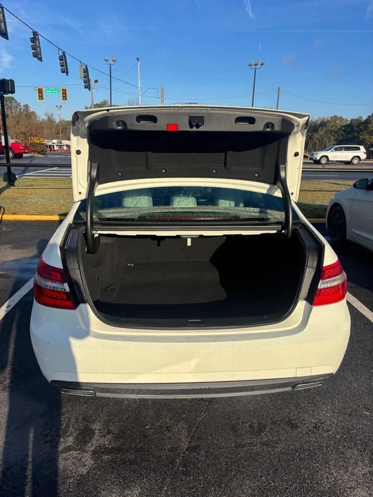 2011 Mercedes-Benz W212 E-Class - Image 3 of 10
