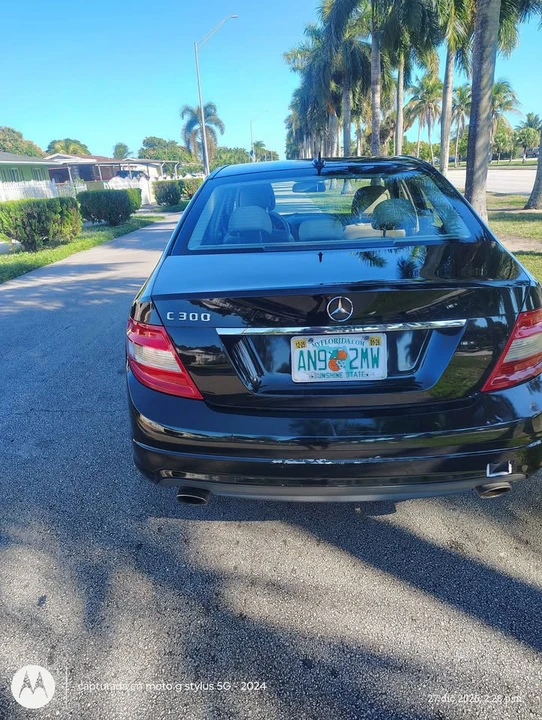 2011 Mercedes-Benz W212 E-Class - Image 7 of 12