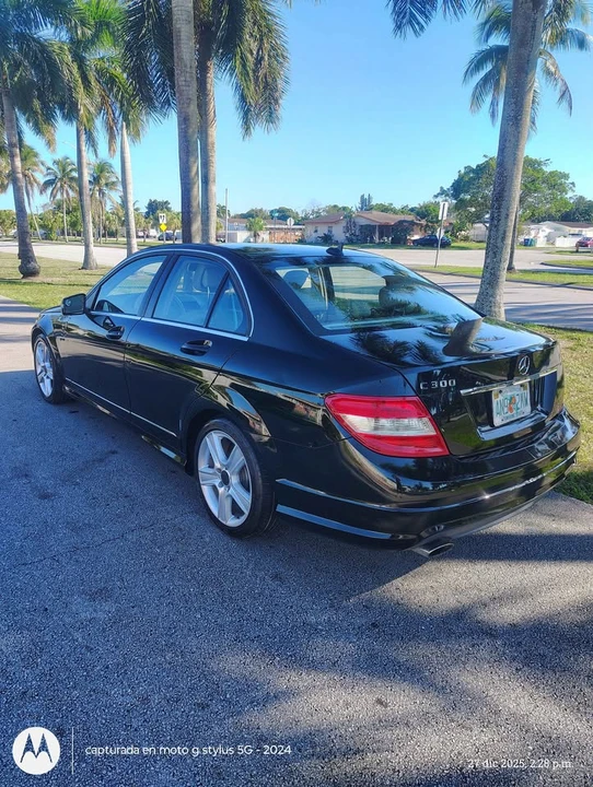 2011 Mercedes-Benz W212 E-Class - Image 2 of 12
