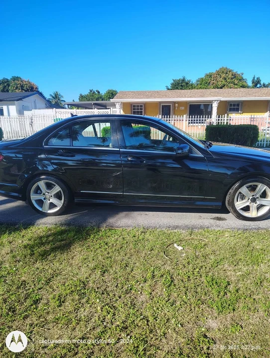 2011 Mercedes-Benz W212 E-Class - Image 3 of 12