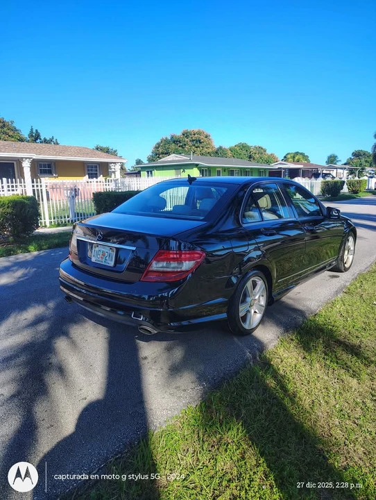 2011 Mercedes-Benz W212 E-Class - Image 6 of 12