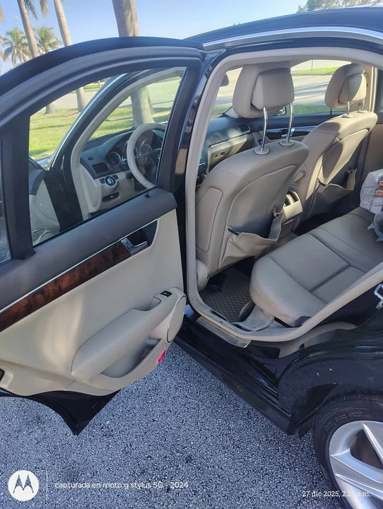 2011 Mercedes-Benz W212 E-Class - Image 9 of 12
