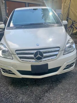 2011 Mercedes-Benz B200