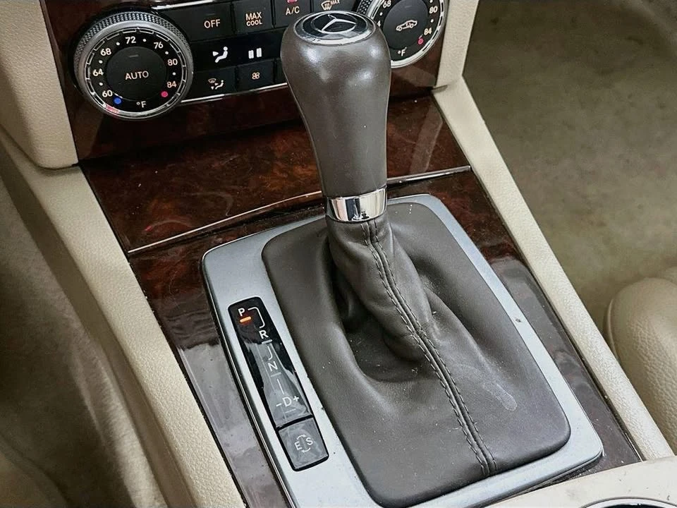 2011 Mercedes-Benz W204 C-Class - Image 16 of 20