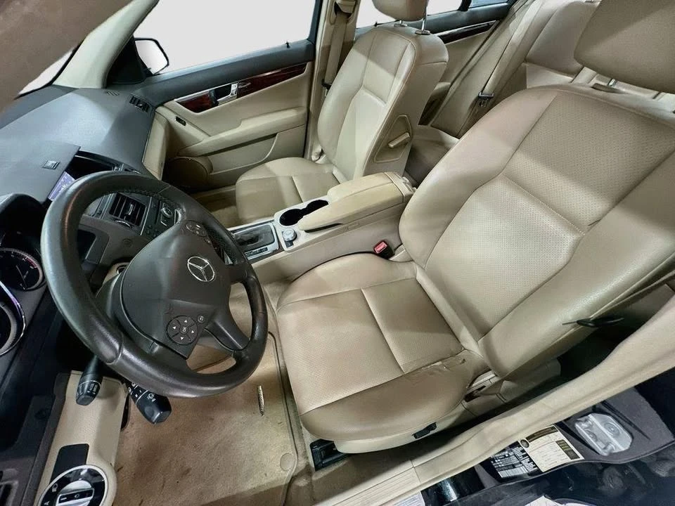 2011 Mercedes-Benz W204 C-Class - Image 10 of 20