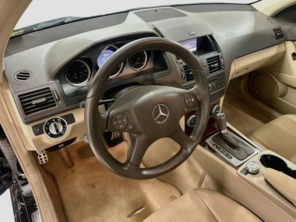 2011 Mercedes-Benz W204 C-Class - Image 9 of 20