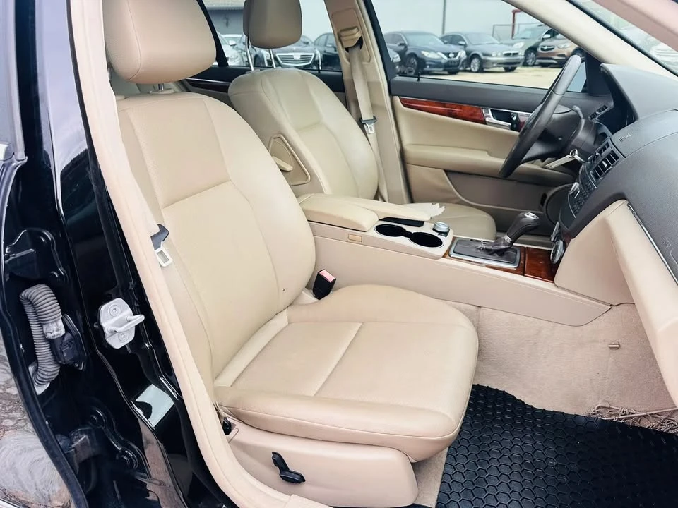 2011 Mercedes-Benz W204 C-Class - Image 14 of 19
