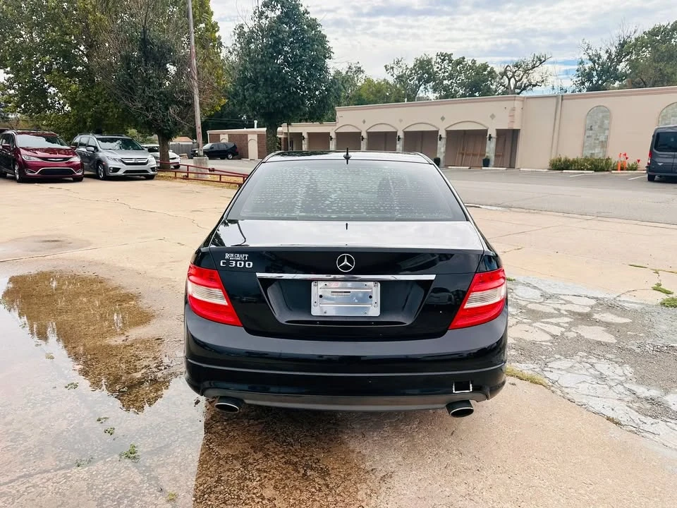 2011 Mercedes-Benz W204 C-Class - Image 5 of 19