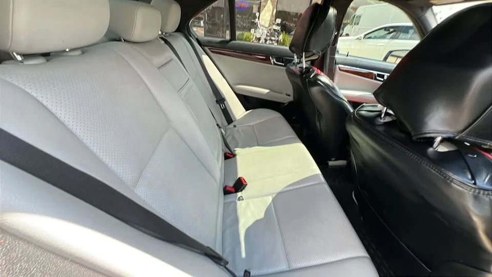 2011 Mercedes-Benz W204 C-Class - Image 16 of 19