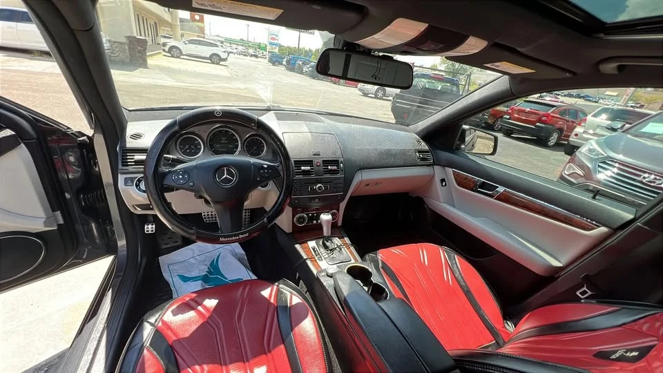 2011 Mercedes-Benz W204 C-Class - Image 11 of 19