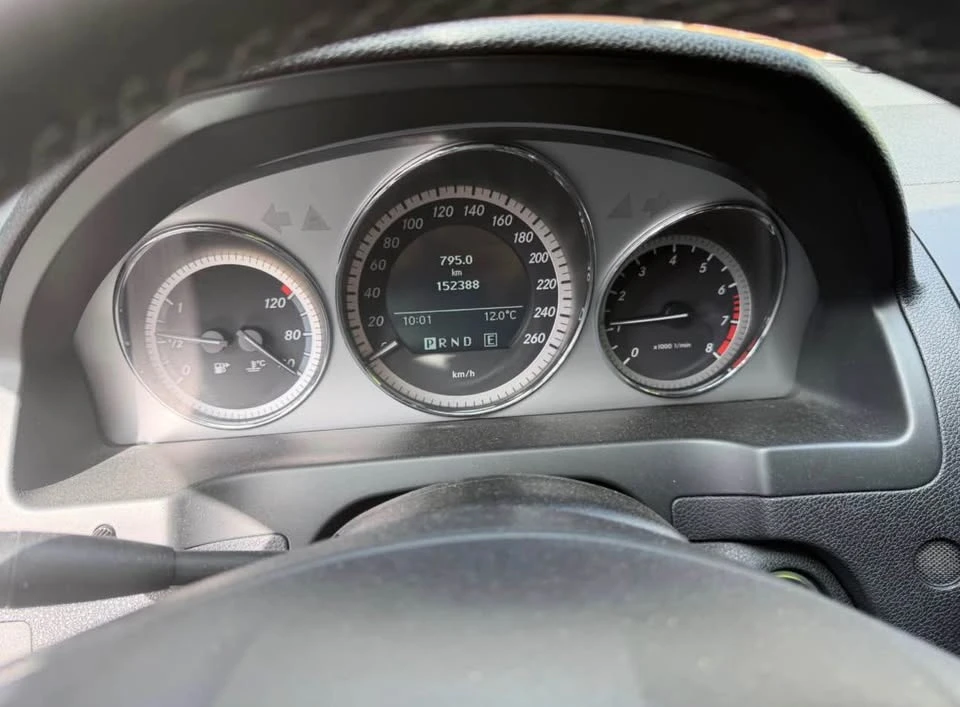 2011 Mercedes-Benz W204 C-Class - Image 8 of 10