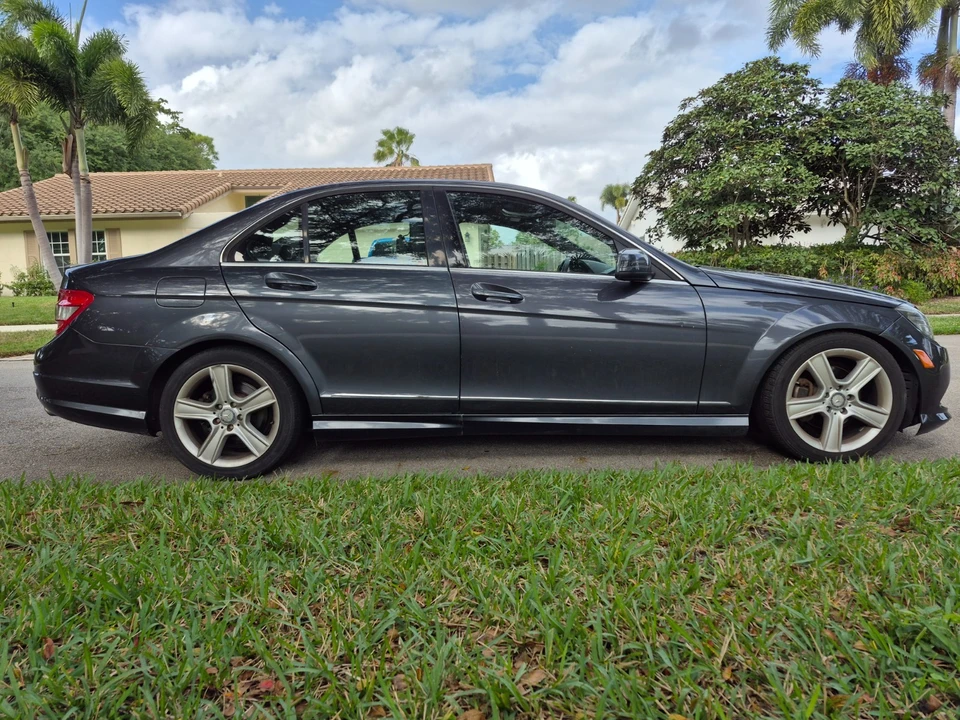 2011 Mercedes-Benz W204 C-Class - Image 9 of 20
