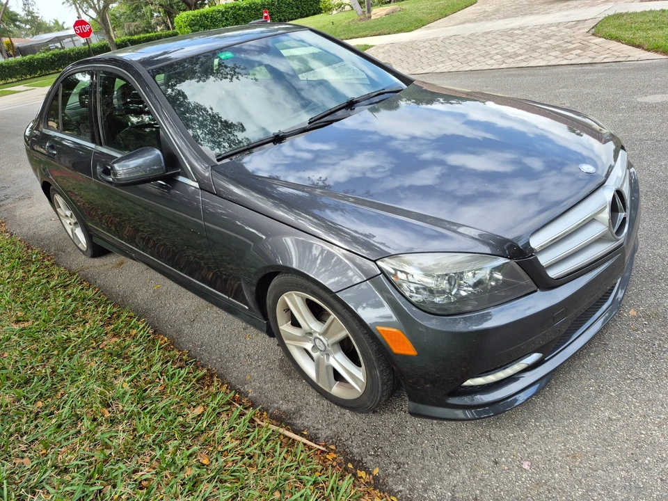 2011 Mercedes-Benz W204 C-Class - Image 3 of 20