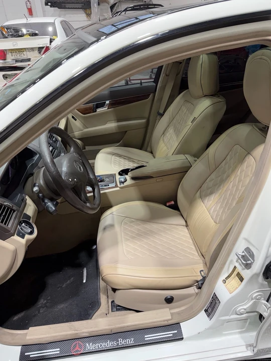 2011 Mercedes-Benz W204 C-Class - Image 11 of 14