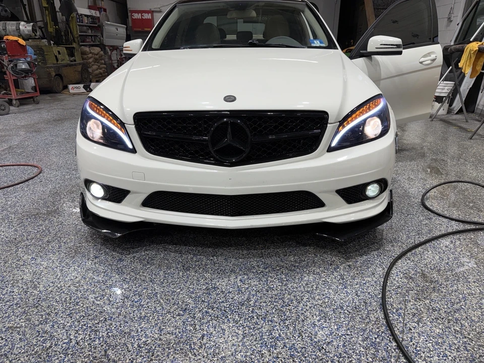 2011 Mercedes-Benz W204 C-Class - Image 2 of 14