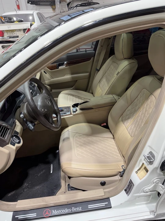 2011 Mercedes-Benz W204 C-Class - Image 11 of 14
