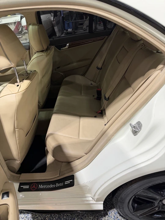 2011 Mercedes-Benz W204 C-Class - Image 12 of 14