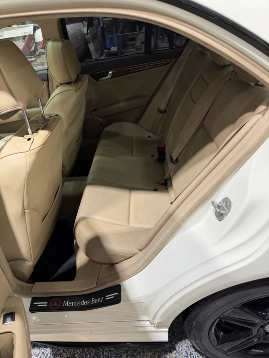 2011 Mercedes-Benz W204 C-Class - Image 12 of 14