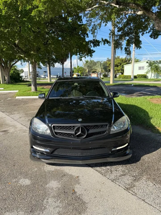 2011 Mercedes-Benz W204 C-Class - Image 3 of 20