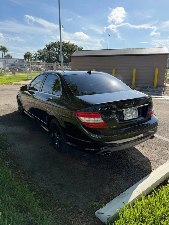 2011 Mercedes-Benz W204 C-Class - Image 9 of 20
