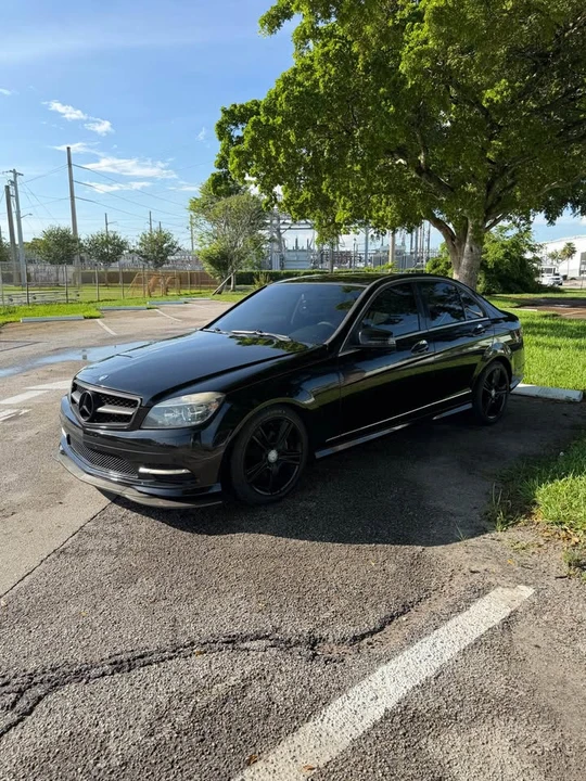 2011 Mercedes-Benz W204 C-Class - Image 7 of 20