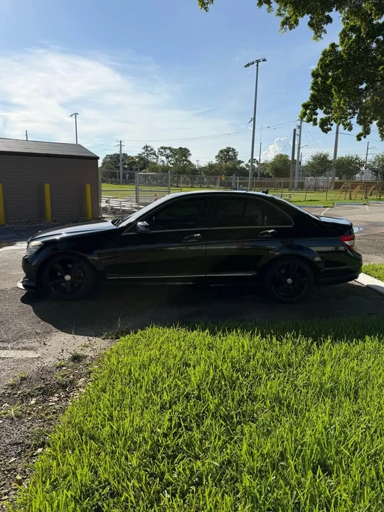2011 Mercedes-Benz W204 C-Class - Image 8 of 20