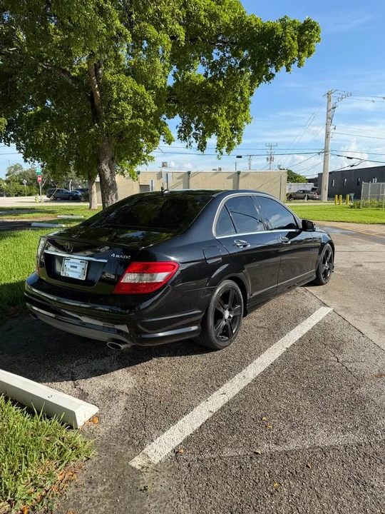 2011 Mercedes-Benz W204 C-Class - Image 5 of 20