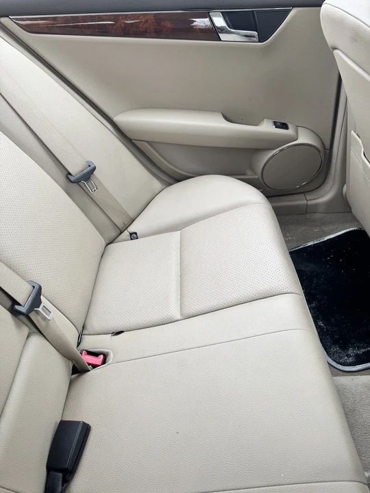 2011 Mercedes-Benz W204 C-Class - Image 16 of 21