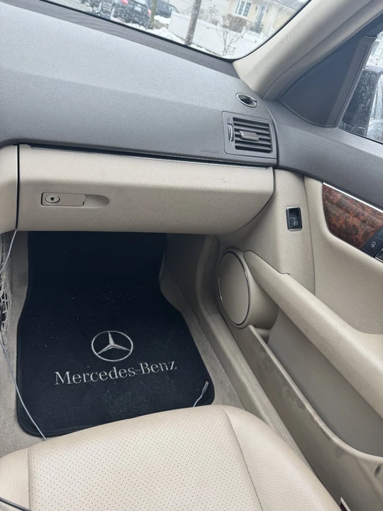 2011 Mercedes-Benz W204 C-Class - Image 15 of 21