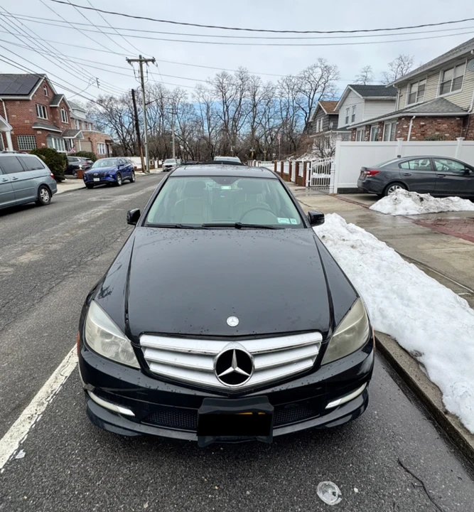 2011 Mercedes-Benz W204 C-Class - Image 2 of 21