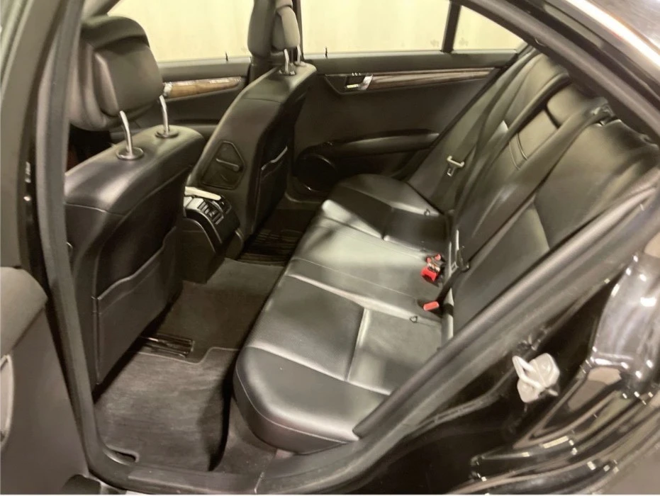 2011 Mercedes-Benz W204 C-Class - Image 10 of 17
