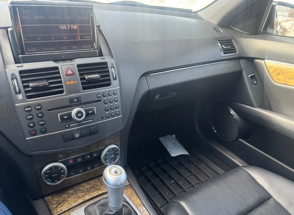 2011 Mercedes-Benz W204 C-Class - Image 17 of 17