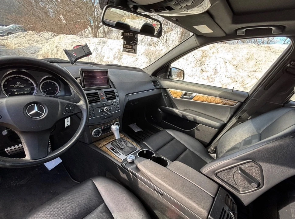 2011 Mercedes-Benz W204 C-Class - Image 16 of 17