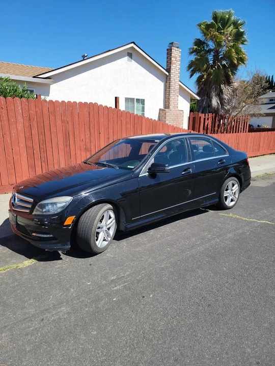 2011 Mercedes-Benz W204 C-Class - Image 2 of 9