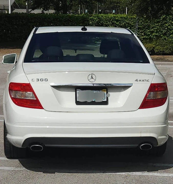 2011 Mercedes-Benz W204 C-Class - Image 3 of 7