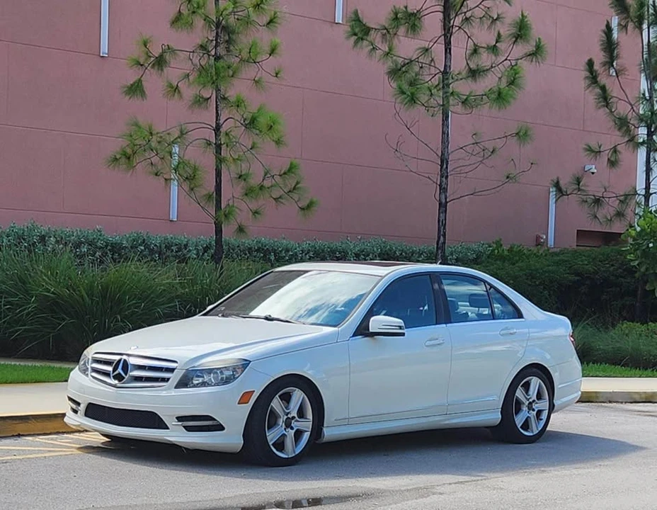 2011 Mercedes-Benz W204 C-Class - Image 7 of 7