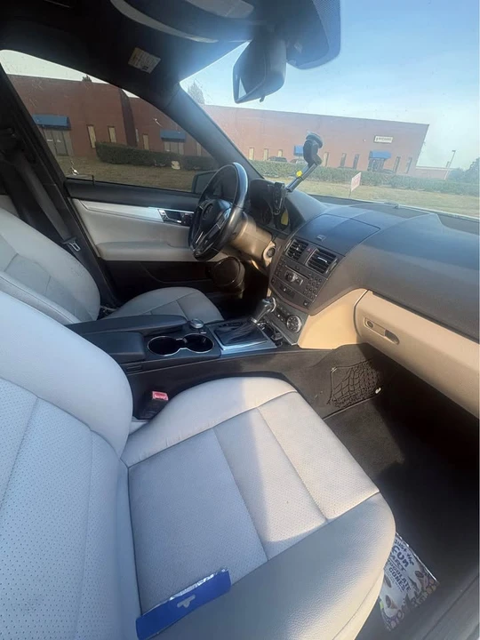 2011 Mercedes-Benz W204 C-Class - Image 7 of 8