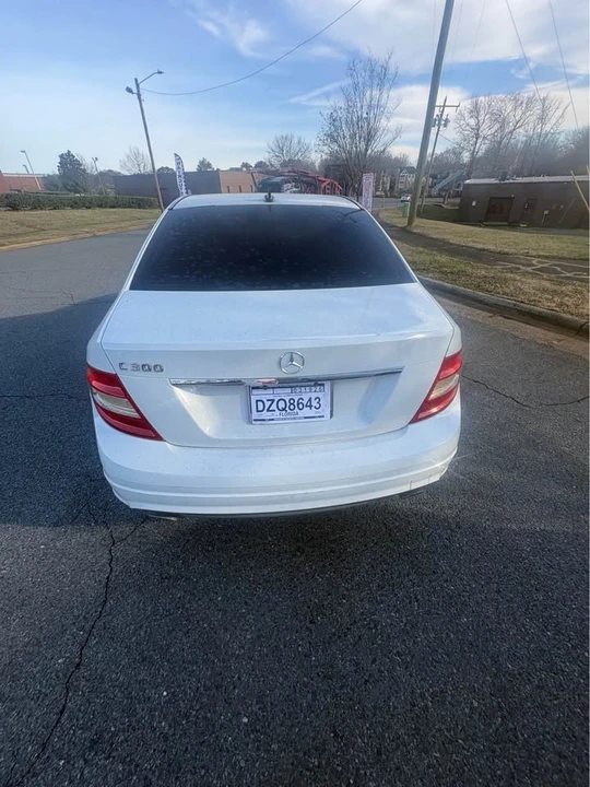 2011 Mercedes-Benz W204 C-Class - Image 4 of 8