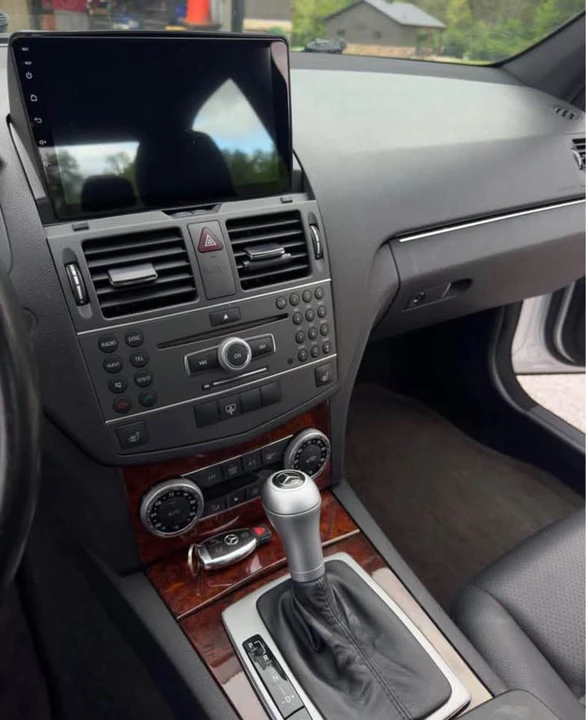 2011 Mercedes-Benz W204 C-Class - Image 4 of 10