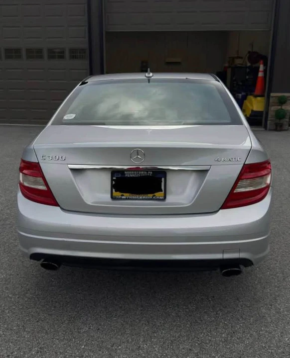 2011 Mercedes-Benz W204 C-Class - Image 2 of 10