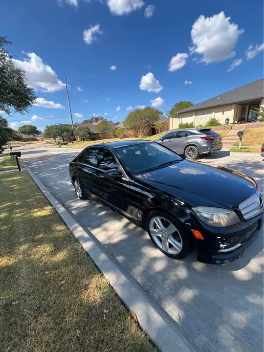2011 Mercedes-Benz W204 C-Class - Image 2 of 10