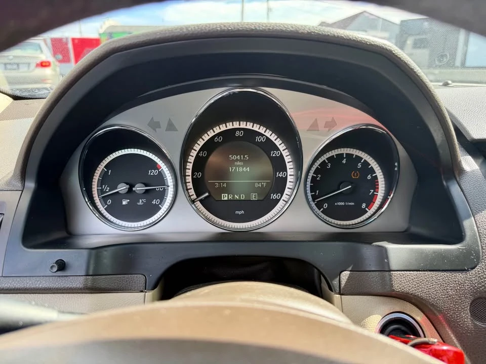 2011 Mercedes-Benz W204 C-Class - Image 12 of 13