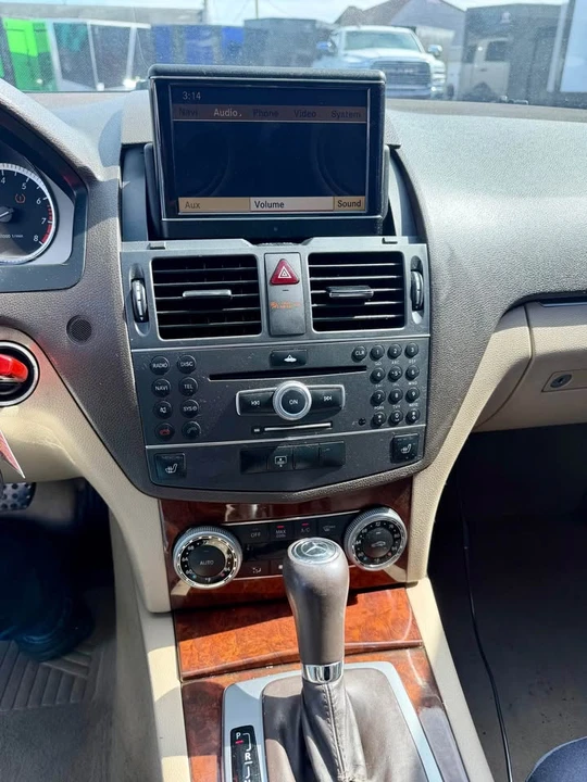 2011 Mercedes-Benz W204 C-Class - Image 11 of 13