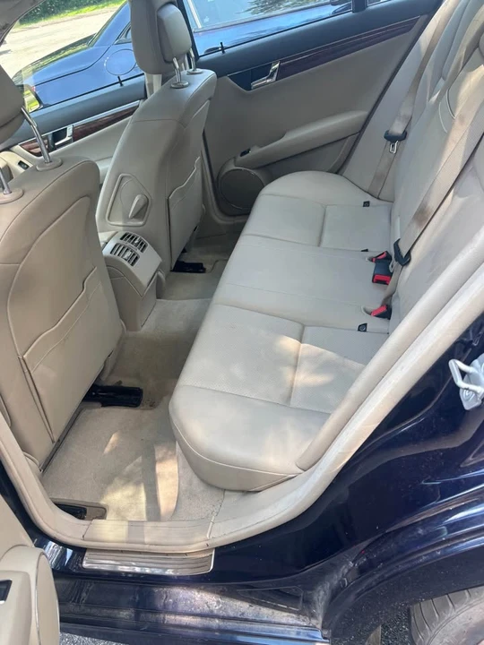 2011 Mercedes-Benz W204 C-Class - Image 11 of 14