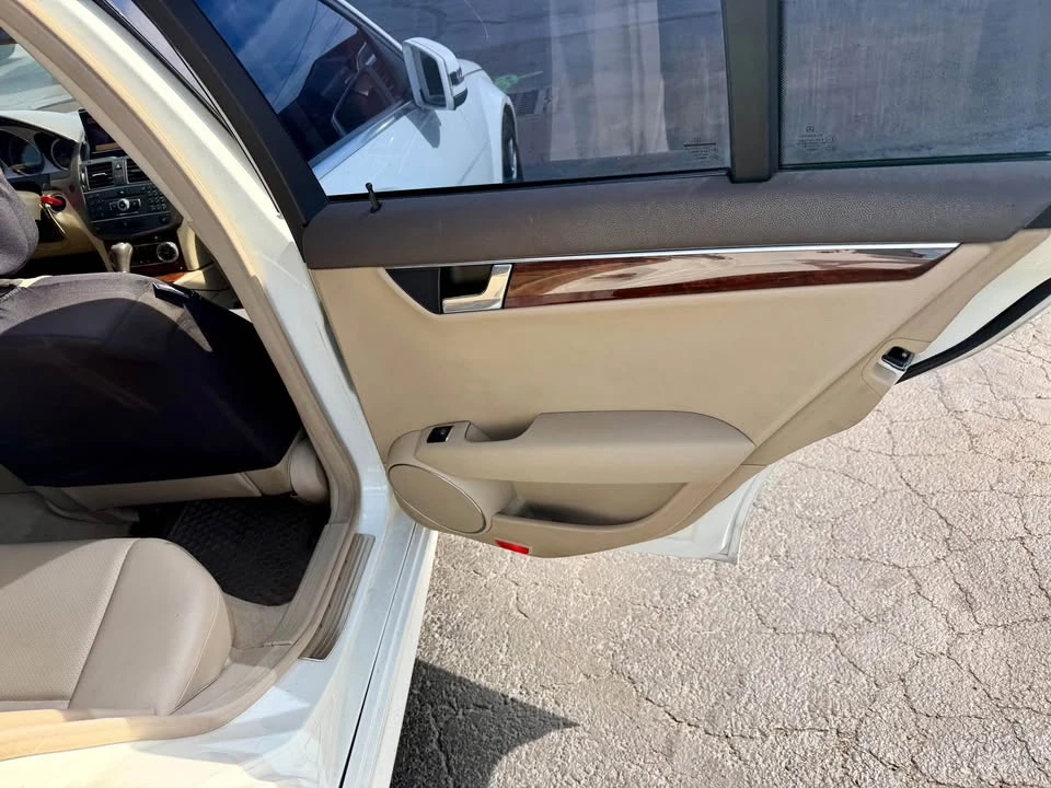 2011 Mercedes-Benz W204 C-Class - Image 10 of 13